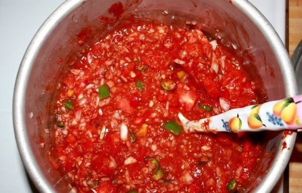 kak-prigotovit-lecho-iz-perzev-i-pomidor-na-zimu-foto-rezept2