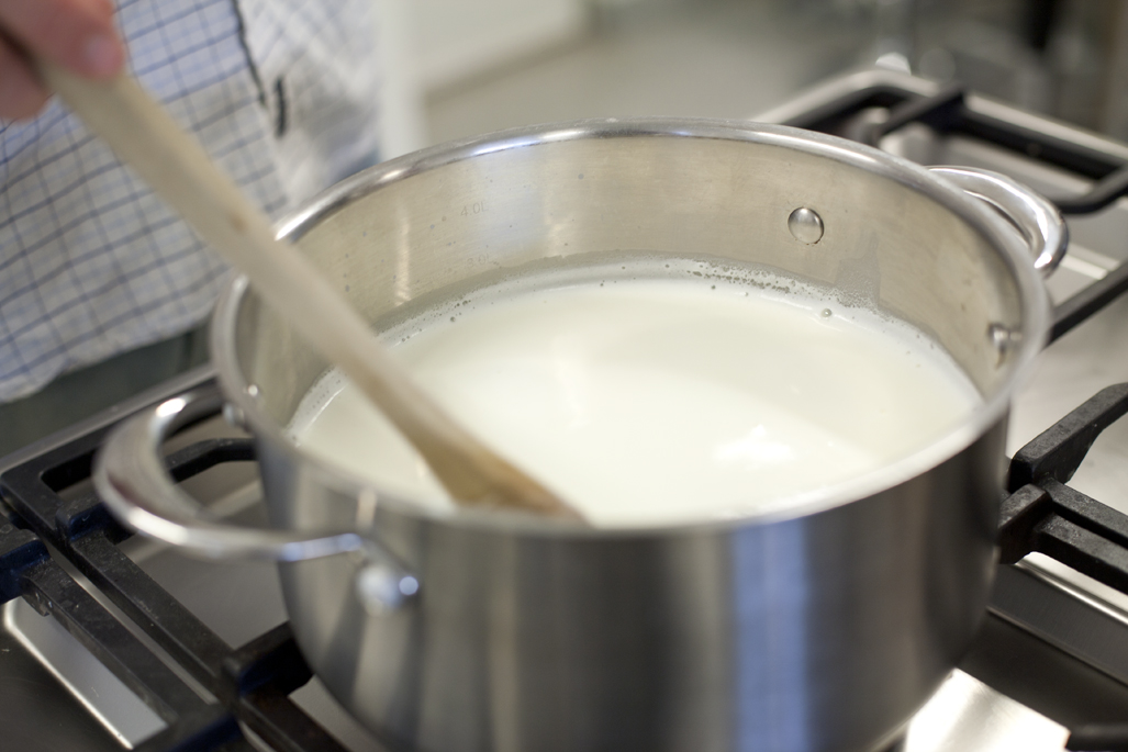 Boiling-milk-for-ricotta-cheese-LR