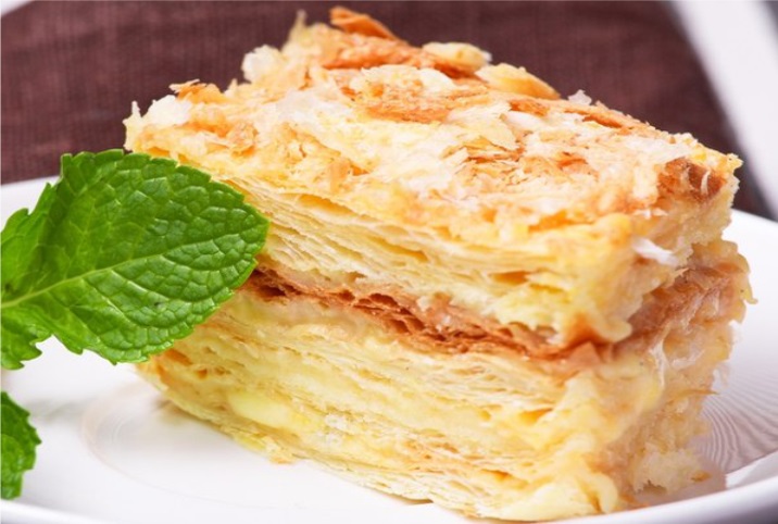 Торт «Наполеон» по классическому рецепту — десерт, который тает во рту